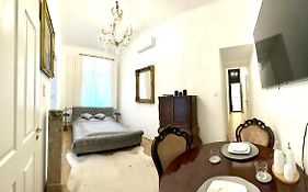 Central River Apartment Danube